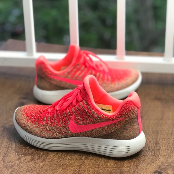 NWT Nike Lunarepic Low Flyknit 2 Hyper Punch WMNS - Picture 5 of 8